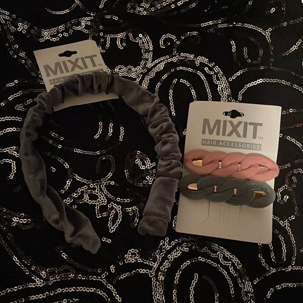 Mix It Bundle(2)Velvet Grey Headband&Velvet Pink&Grey Barrettes.NWT🔺FIRM🔺